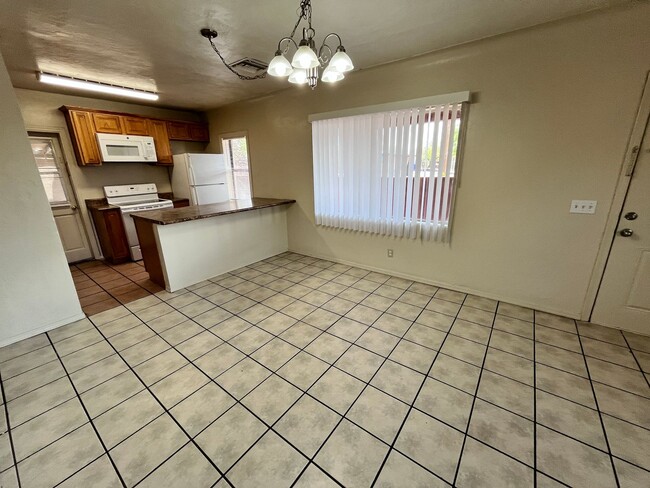 1719 E Glenn St in Tucson, AZ - Building Photo - Building Photo