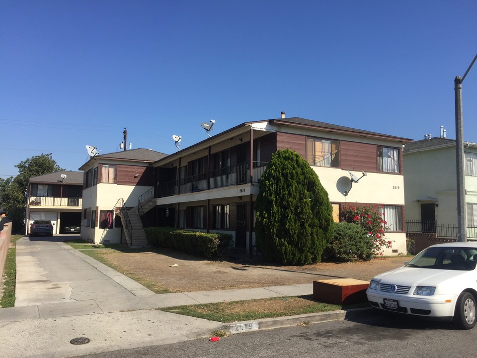 2619 Pine Pl in South Gate, CA - Foto de edificio