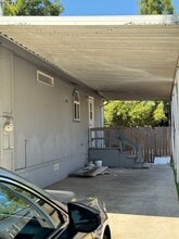 385 Dorman Ave in Yuba City, CA - Foto de edificio - Building Photo