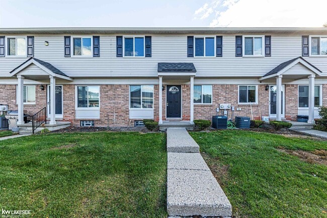 property at 2012 Orchard Crest St