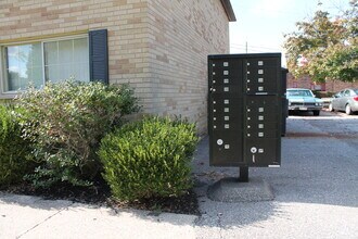 24325 Detroit Rd, Unit 203 B in Westlake, OH - Building Photo - Building Photo