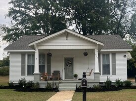 517 Malone Cir in Florence, AL - Building Photo