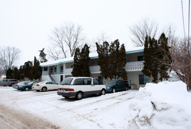 1975 Central Ave in Long Lake, MN - Building Photo - Building Photo