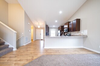 15222 Emory Ave in Apple Valley, MN - Building Photo - Building Photo