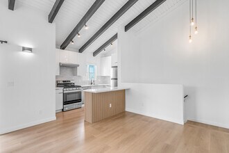 1536 11th St, Unit B in Santa Monica, CA - Foto de edificio - Building Photo
