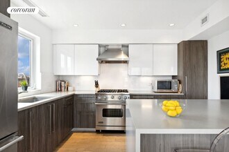 952 Columbus Ave in New York, NY - Building Photo - Building Photo