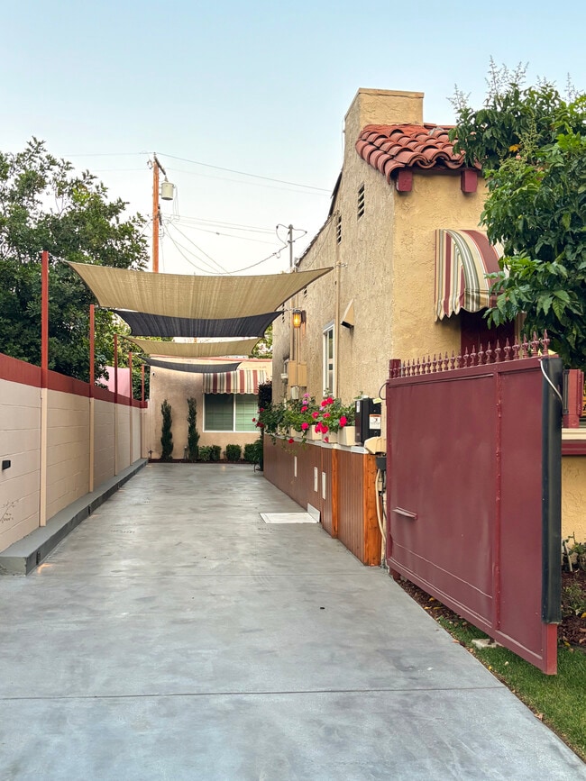 132 Gerona Ave in San Gabriel, CA - Foto de edificio - Building Photo