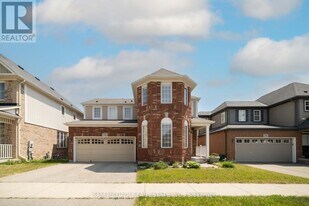 322 Baldwin Dr in Cambridge, ON - Building Photo