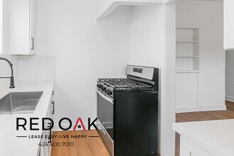 4348 Lockwood Ave, Unit 19 in Los Angeles, CA - Building Photo - Building Photo