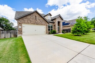 4221 Valley Oaks Dr in Leander, TX - Building Photo - Building Photo