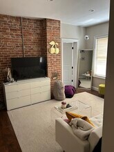 274 E 8th St, Unit #3 in Boston, MA - Building Photo - Building Photo