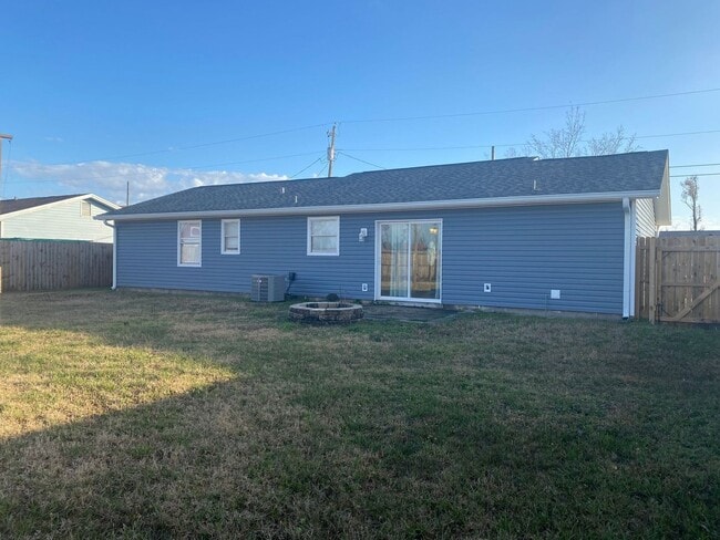 610 E Pine Forest Dr in Lynn Haven, FL - Building Photo - Building Photo