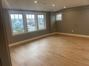 410 Humphrey St-Unit -3 in Swampscott, MA - Building Photo - Building Photo