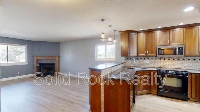 1299 Vondelpark Dr in Colorado Springs, CO - Building Photo - Building Photo