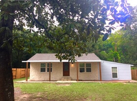 25745 Dulaney St in Splendora, TX - Building Photo