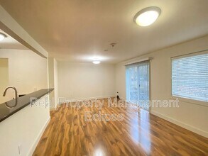 15827 Leary Wy in Redmond, WA - Building Photo - Building Photo