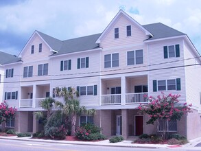 2100 Baltic Ave in Virginia Beach, VA - Building Photo - Building Photo