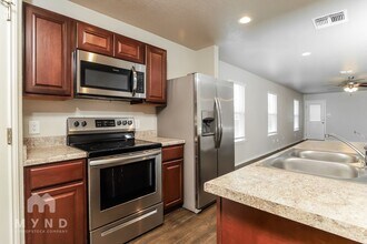 3911 Turning Pine Edge in Converse, TX - Building Photo - Building Photo