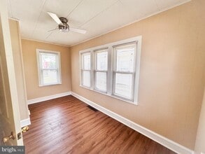 116 E Clinton Ave in Oaklyn, NJ - Building Photo - Building Photo