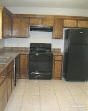 4608 Centerpointe Dr, Unit 202 in Pensacola, FL - Building Photo - Building Photo