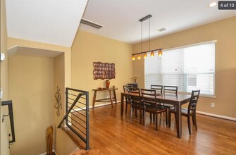 3010 Caroline St in Houston, TX - Foto de edificio - Building Photo