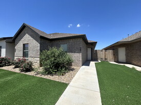2610 135th St in Lubbock, TX - Building Photo