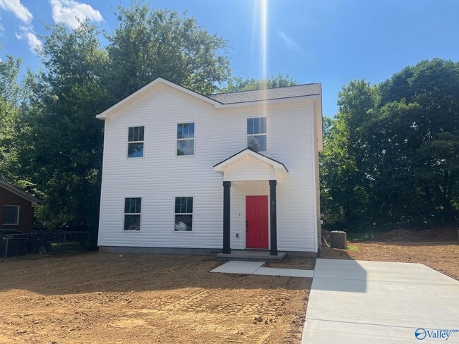 property at 1711 Golf Club Ln NW