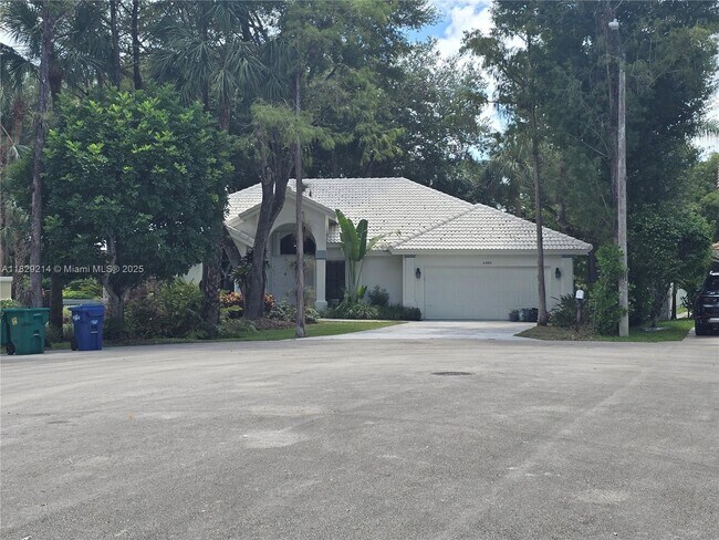 4960 NW 65th Ave in Lauderhill, FL - Building Photo - Building Photo