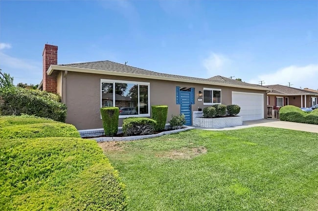 property at 992 Fairfield Ave