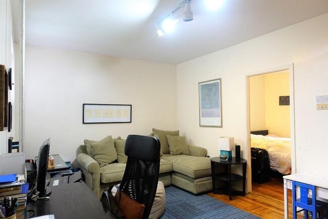 property at 86 Haven Ave
