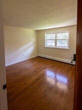 1 Town House Ln, Unit 2 in Acton, MA - Foto de edificio - Building Photo