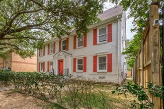 1111 Banks St in Houston, TX - Foto de edificio - Building Photo