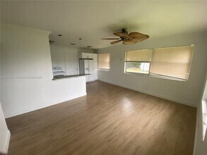 2446 Johnson St in Hollywood, FL - Building Photo - Building Photo