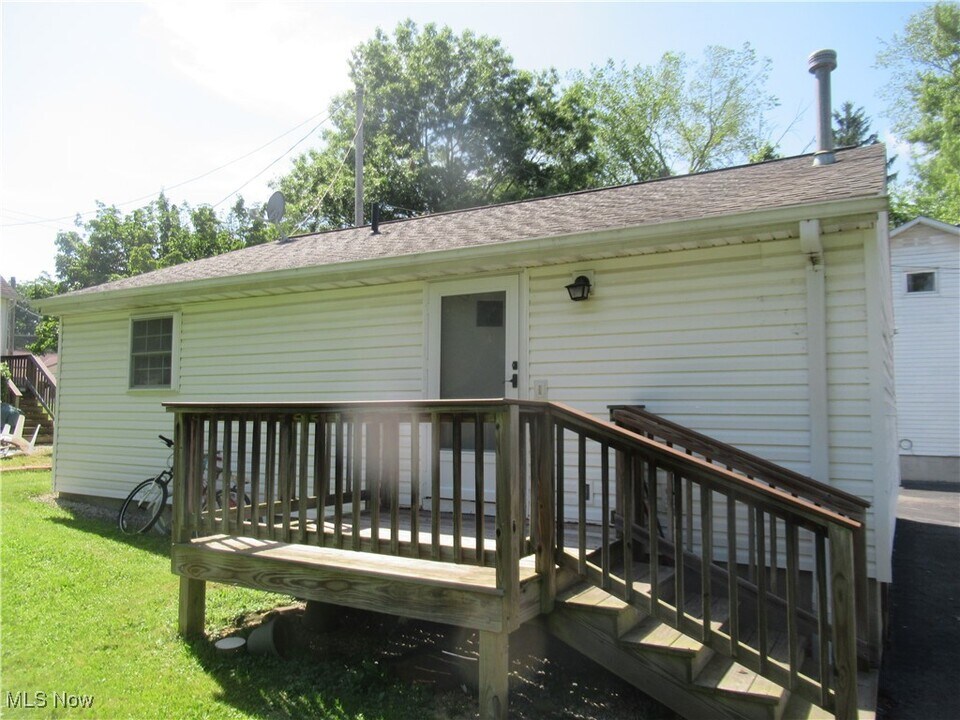 11631 Ravenna Rd in Twinsburg, OH - Building Photo