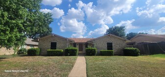 2102 Berkner Dr in Richardson, TX - Building Photo