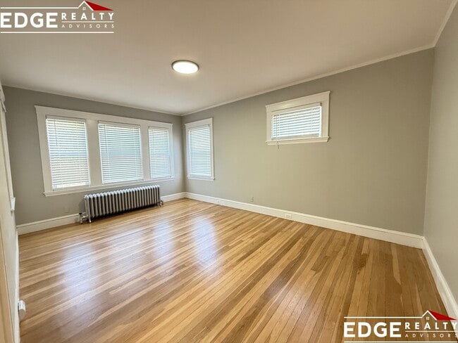 141 Edenfield Ave, Unit 1 in Watertown, MA - Building Photo - Building Photo