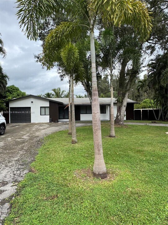 11811 NW 5th Ct in Plantation, FL - Building Photo