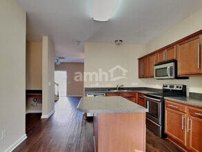 405 Birch Run Dr in Durham, NC - Foto de edificio - Building Photo