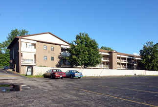 Eastview Apartments in Warren, OH - Foto de edificio - Building Photo