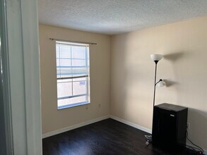 2821 Cliffe Ct in Oviedo, FL - Building Photo - Building Photo