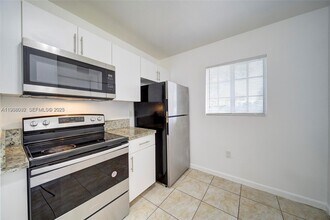 2243 NW 61st St in Miami, FL - Building Photo - Building Photo