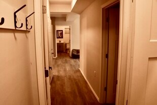 100 Forest St, Unit 102 in Buhl, MN - Building Photo