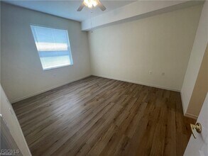 8550 Kingbird Loop in Ft. Myers, FL - Building Photo - Building Photo