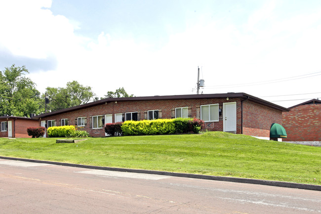 Edmundson Square in St. Louis, MO - Building Photo - Building Photo