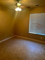 1163 E Springer Dr in Turlock, CA - Building Photo