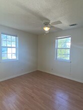 294 Pleasant St in Hinesville, GA - Building Photo - Building Photo