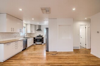 207 Teal St in Northglenn, CO - Building Photo - Building Photo