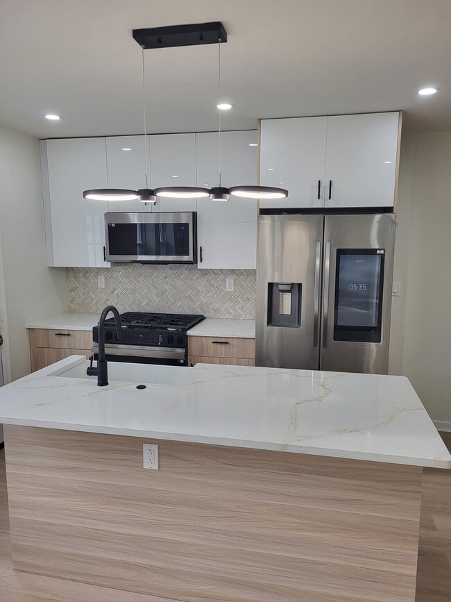 1164 Atwood Rd in Philadelphia, PA - Foto de edificio - Building Photo