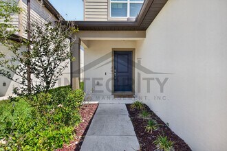 9546 Rally Spring Lp in Wesley Chapel, FL - Building Photo - Building Photo