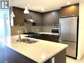 8333 Anderson Rd in Richmond, BC - Building Photo